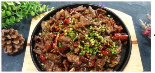 铁板牛肉的做法视频,香辣诱人，家常美味制作指南