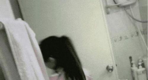 男人洗澡的视频,揭秘男性洗澡瞬间